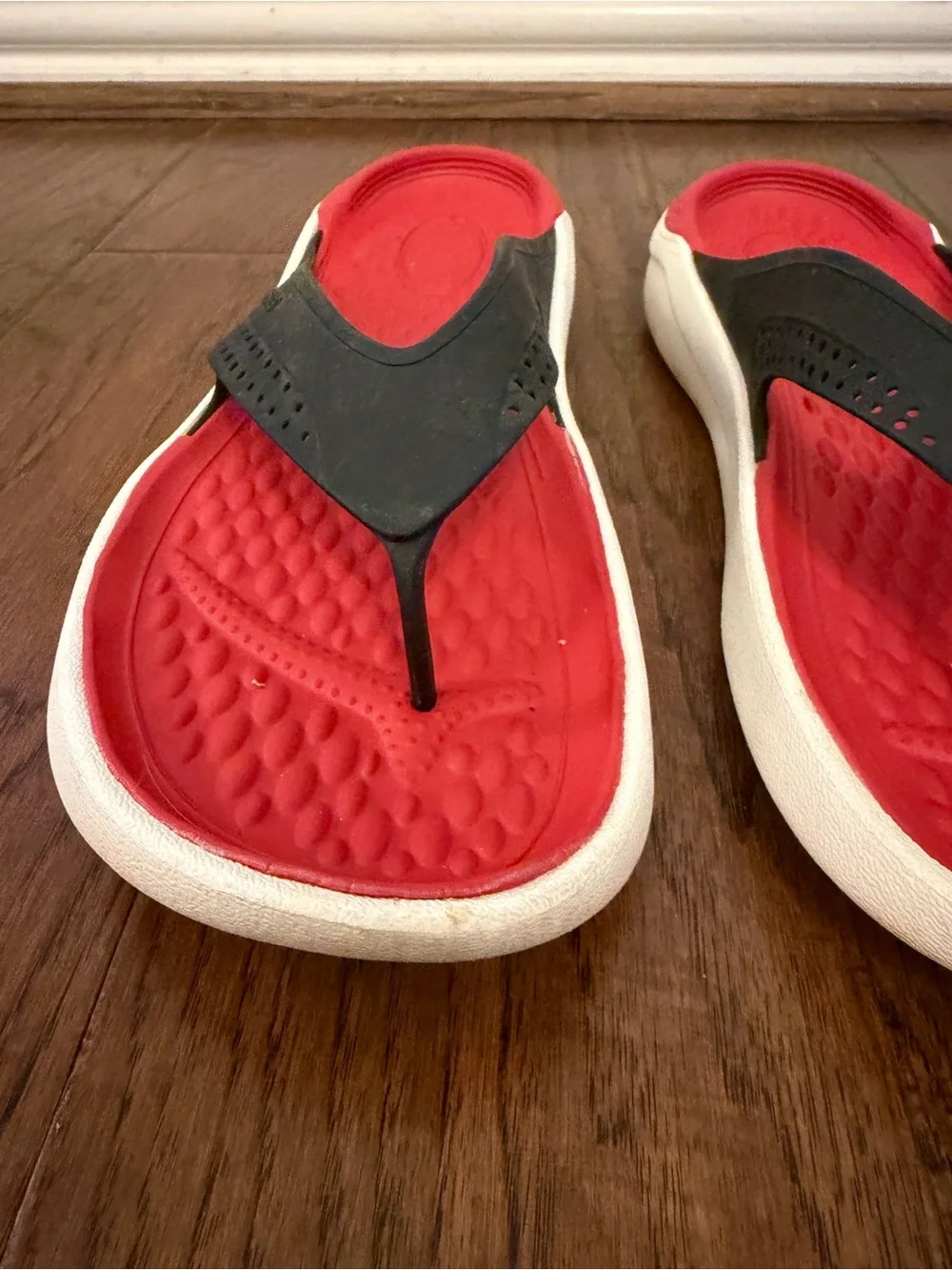 CROCS LiteRide Red and Black Slip-On Flip Flops Men's Size 12